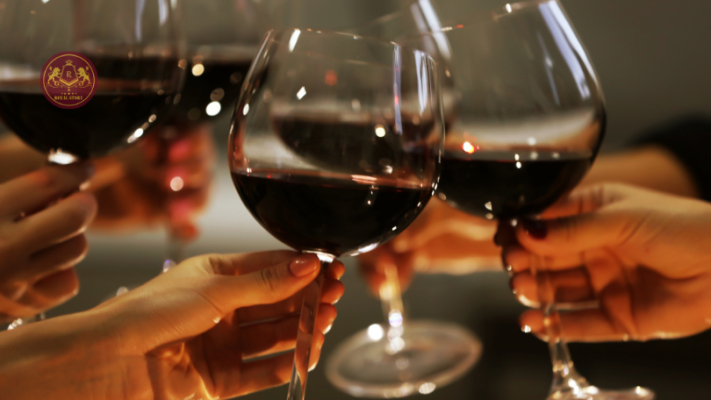 Mua rượu vang chất lượng, uy tín tại Royal Store