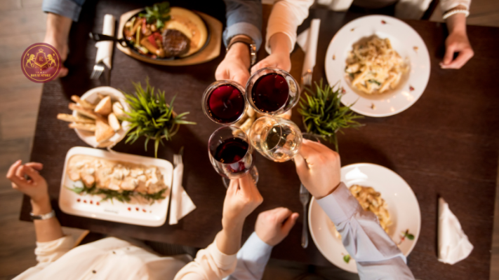 Thưởng thức các món ăn cùng rượu vang Oroperla Rose Extra Dry