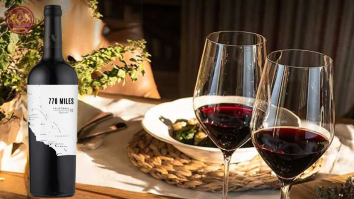 Vẻ đẹp sắc màu đầy quyến rũ của rượu vang 770 Miles Zinfandel