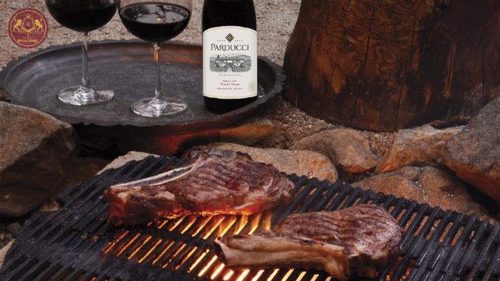 Hương vị tinh tế và mùi hương phong phú của rượu vang Parducci Pinot Noir