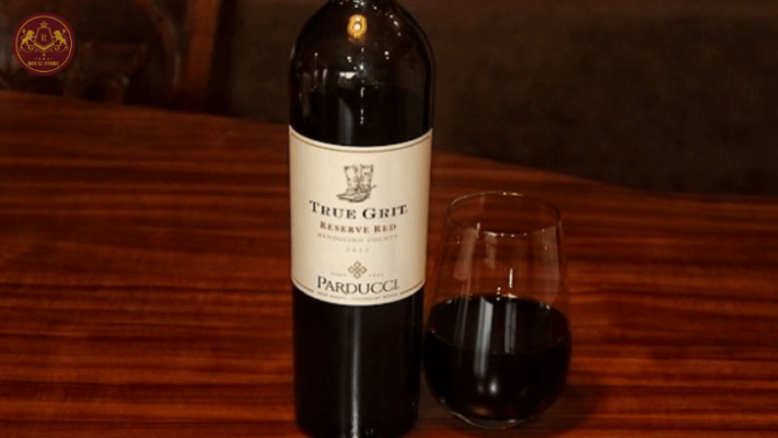 Hương thơm phong phú và vị hòa quyện tuyệt vời trong Rượu vang True Grit Reserve Red Blend