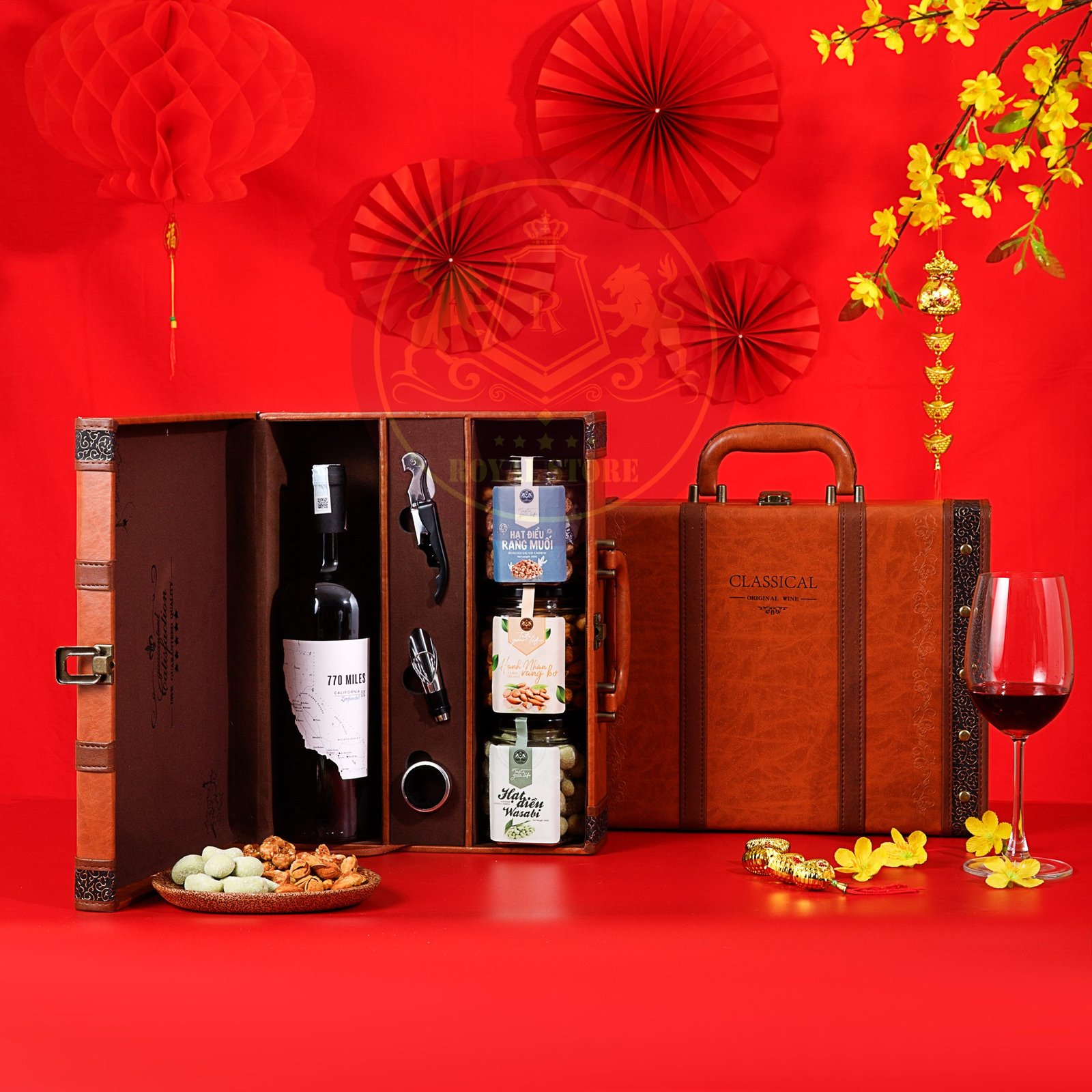 Q - 9 hộp quà tết royal store