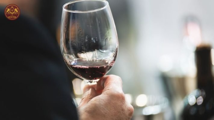 Sự hòa quyện của tannin mịn và kết thúc tươi mới