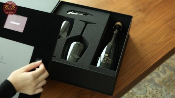 Tặng quà tân gia nên lựa chọn rượu vang gì?